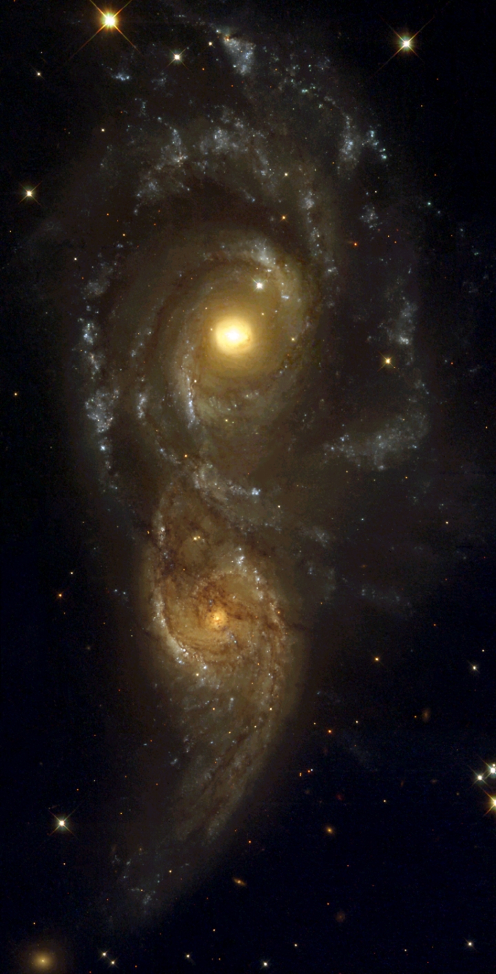 Colliding Galaxies NGC 2207 and IC 2163, Hubble Space Telescope image